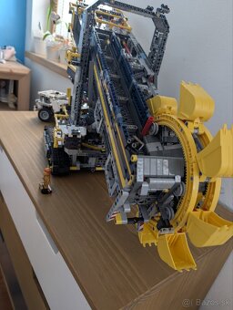 LEGO Technic Bucket Wheel Excavator 42055 - 3