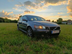 NEPOJAZDNÉ Volvo V50 2.0d Momentum - 3