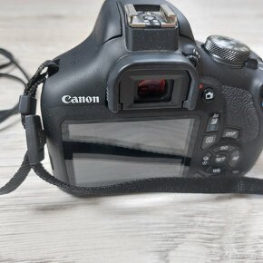 Canon EOS 2000D + 18-55mm IS II Value Up Kit - 3