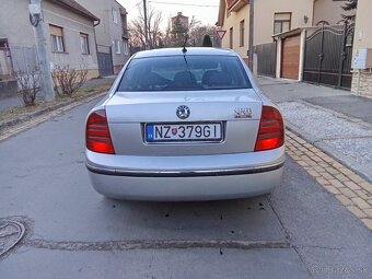 SKODA SUPERB VO VYBORNOM STAVE - 3