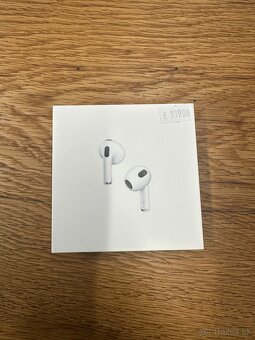 Apple AirPods 3.generácie MagSafe púzdro ORIGINÁL - 3