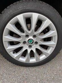 Skoda superb 205/50 R17 - 3