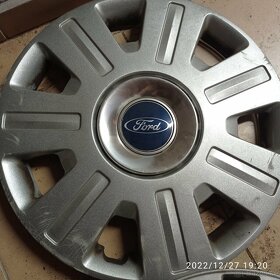 Kryty kolies Ford R16 - 3