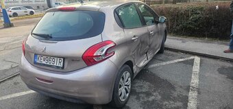 HAVAROVANE-Peugeot 208, 1.4-70kW-2013 - 3