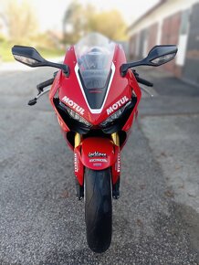 Honda cbr1000rr - 3