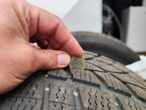 Predám 3 ks zimné pneumatiky Dunlop 245/45 R19
 - 3