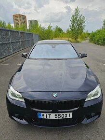 BMW F10 550xi V8 řada 5 330kw - 3