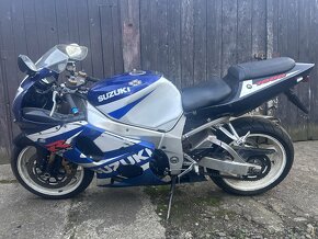 Suzuki GSXR 1000 K1-K2 - 3