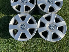 Predám hliníkové disky 5x112 R16 original VW Touran - 3