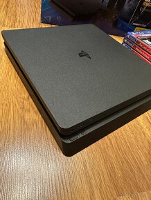 Sony PS4 Slim 1TB PlayStation Hits bundle - 3