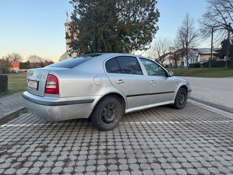 Skoda octavia 1.6 74 kw - 3