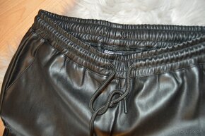 Dámske koženkové nohavice - 3