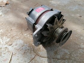 Audi 80 Alternator - 3