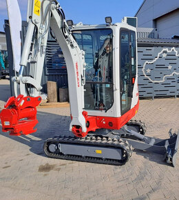 TAKEUCHI TB320 DIESEL - 3