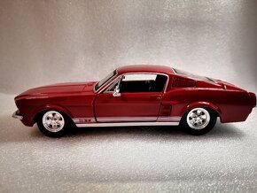 Predám Ford Mustang 1967, 1:24, Maisto - 3