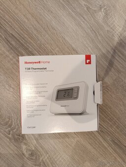 Bezdrôtový digitálny termostat Honeywell T3R re vykurovacie - 3