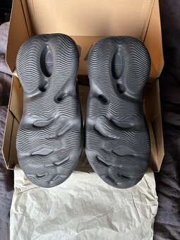 Yeezy Foam Runners Onyx - 3