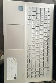 Asus VivoBook S15 - 3