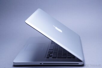 ZÁRUKA/Macbook Pro 15.4"/I7 2.2GHZ/12GB RAM/250GBSSD/CZ - 3