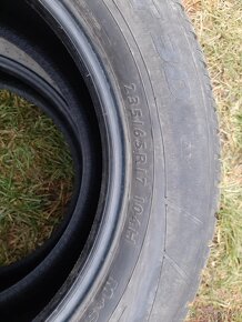 235/65R17. 104H. Dunlop zimné - 3