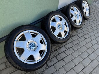 Originál disky 5x100 R16 so zimnými pneu 205/55 R16 - 3