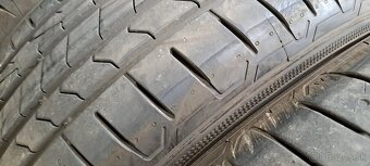 Predám 4ks ako nové letné 215/65r17-99V Hankook - 3