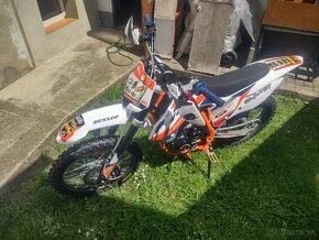 Predám Pitbike MiniRocket Hurricane 250ccm 19/16" oranžová
 - 3