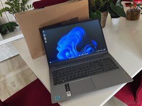 2023/Lenovo/Notebook/CPU 3.40GHz/4GB RAM DDR5/Intel HD 2GB - 3