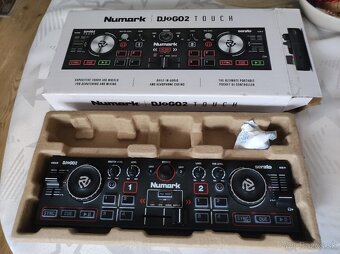 Numark DJ2GO 2 Touch DJ kontroler


 - 3