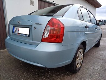 Hyundai Accent 1,4i, najazd. 82 000 Km, rok 2010 - 3