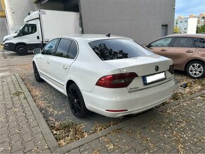 Predám Škoda Superb 2 facelift 2.0tdi dsg 2015 - 3