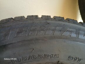 PNEU  195/65 r15 - 3