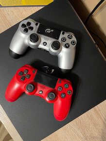 PS4 Pro 1TB + 2 ovládače - 3