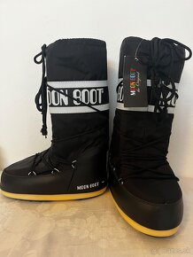 Moon boot - 3