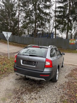 Škoda Octavia Combi 2.0 TDI 103kw Scout 4x4 Navi,BT,R17 - 3