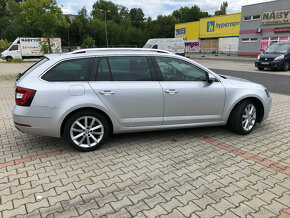 ŠKODA OCTAVIA COMBI STYLE 2,0 TDI 110KW DSG - 3