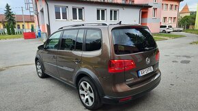 Volkswagen Touran Cross 2.0 TDI CR 103kw DSG Highline - 3