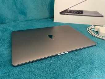 Macbook Pro 15 (i9, 560X) - 3