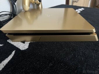 PS4 Gold edition 500GB - 3