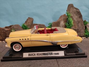 prodám model 1:18 buick roadmaster 1949 - 3