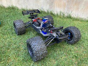 Traxxas E-revo 1:8 VXL RTR - 3