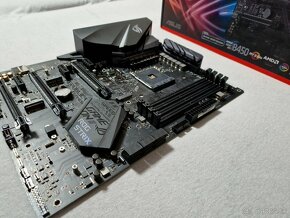 ASUS ROG STRIX B450-E GAMING - 3