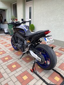 YAMAHA MT09 SP AKRAPOVIČ - 3