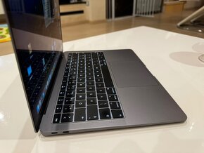 MacBook Air 13" 2019 i5 256GB Space Grey - 3