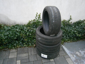 Predám 4x zimné pneu Pirelle 225/45 R18 95VXL - 3