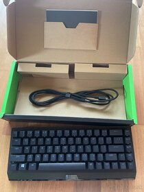 Predám hernú klávesnicu Razer Blackwidow V3 mini hyperspeed - 3