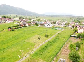 Pozemok pre rodinný dom 15 km od Žiliny – skvelá lokali - 3