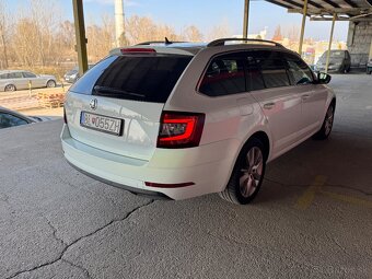 Škoda Octavia combi 2.0 Tdi DSG Style + - 3