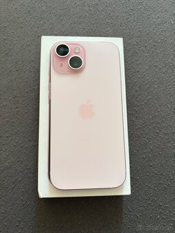 iPhone 15 pink - 3