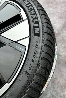 Zimní nová originální sada Volvo EX30 245/40R20 99W - 3